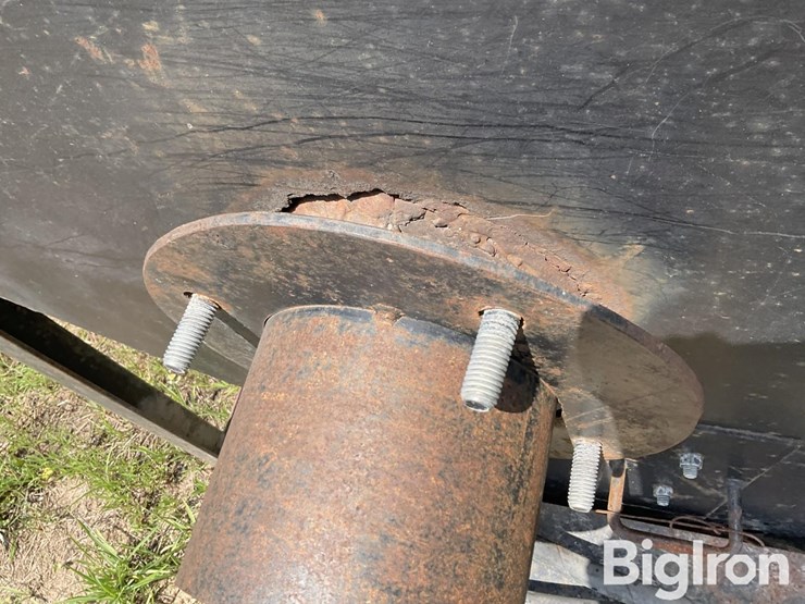 1500-lb-cake-feeder-image-18