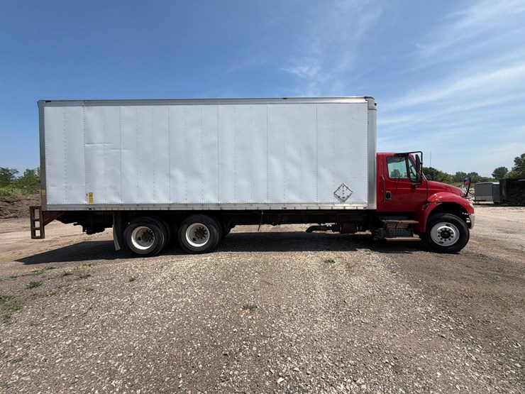 #1533-•-2014-international-navistar-4400sba-6x4-image-6