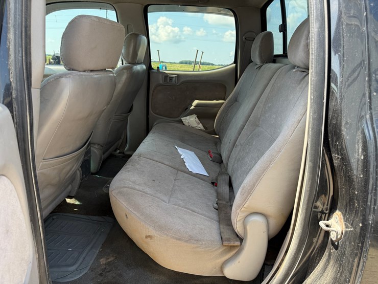 2003-toyota-tacoma-image-24