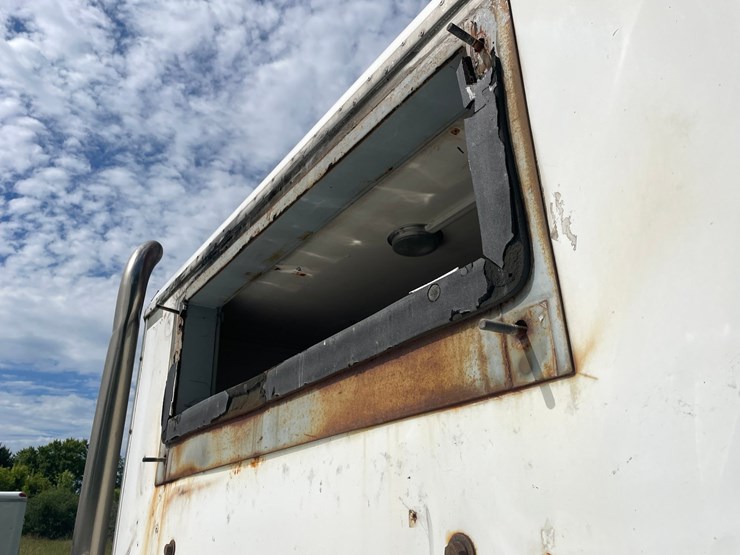 2017-international-durastar-4400-image-56