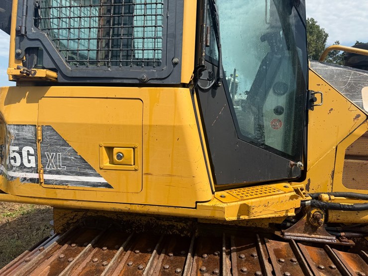 2005-caterpillar-d5g-image-48