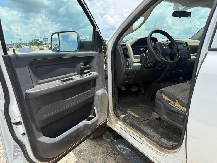 2012-dodge-ram-2500-image-43