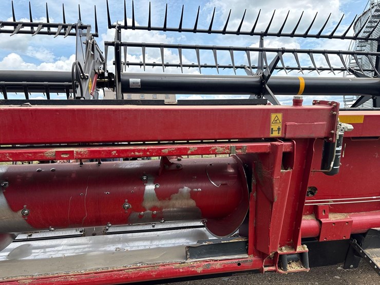 2018-case-ih-3162-image-15