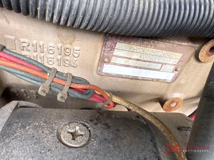 compair-1850-towable-air-compressor-image-12