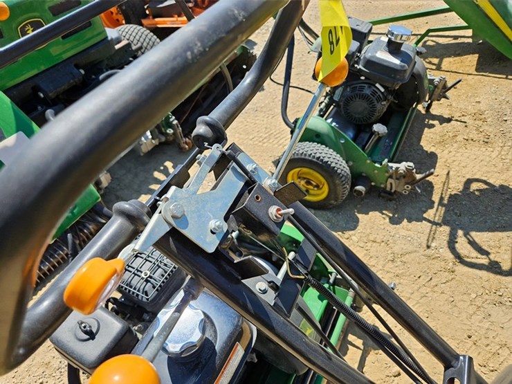 john-deere-180-image-15