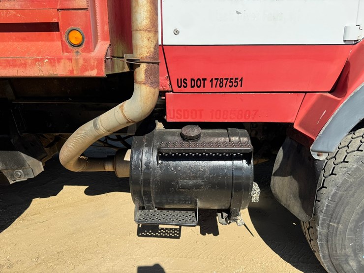 1989-ford-l9000-image-31