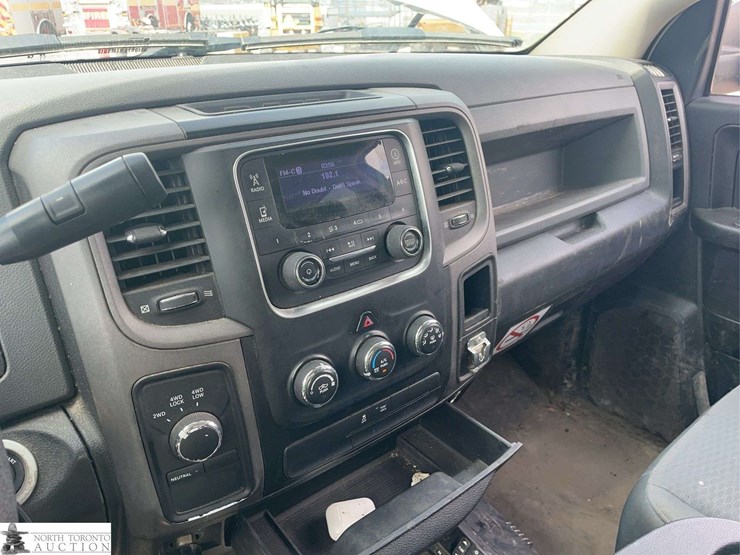 2014-dodge-1500-image-13