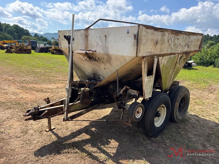 simonsen-8'-pull-type-fertilizer-spreader-image-6