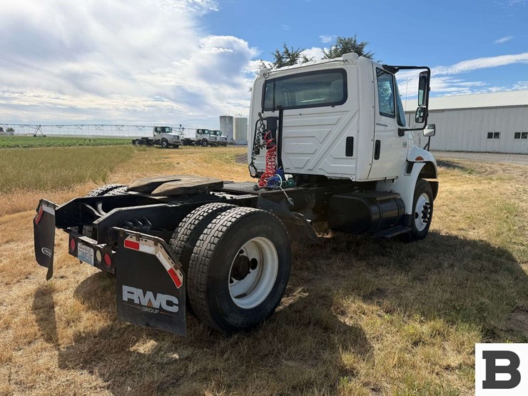 2006-international-durastar-4400-image-8