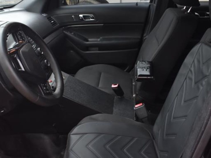 2018-ford-explorer-image-10