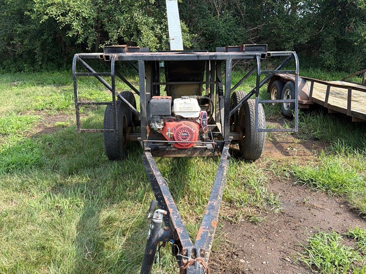 homemade-2-tote-seed-tender-image-2