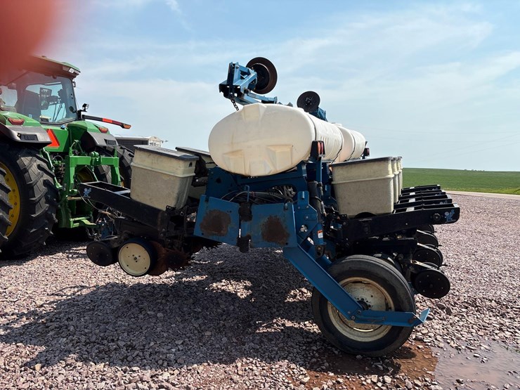 kinze-2210-image-4