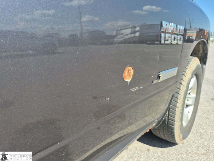 2014-dodge-1500-image-34