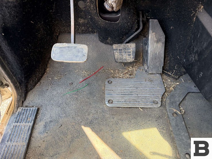 2002-mack-ch613-image-40