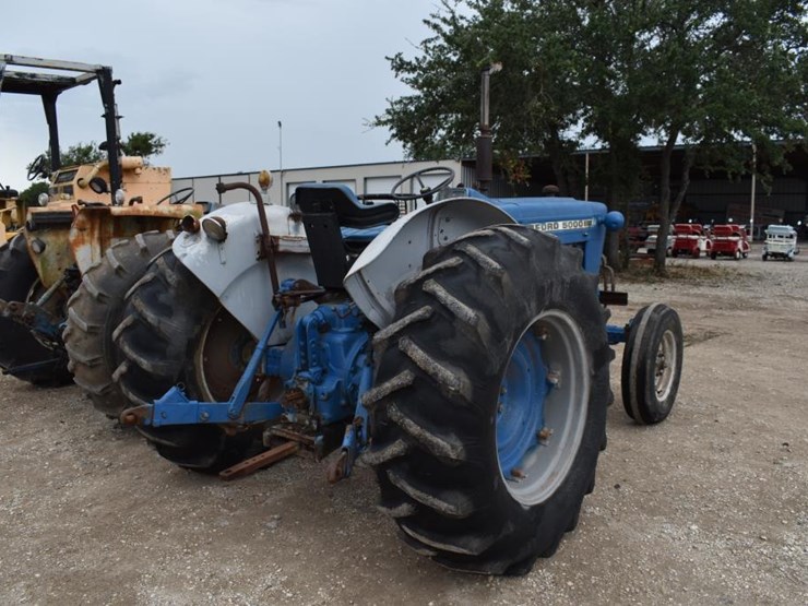 ford-5000-image-3