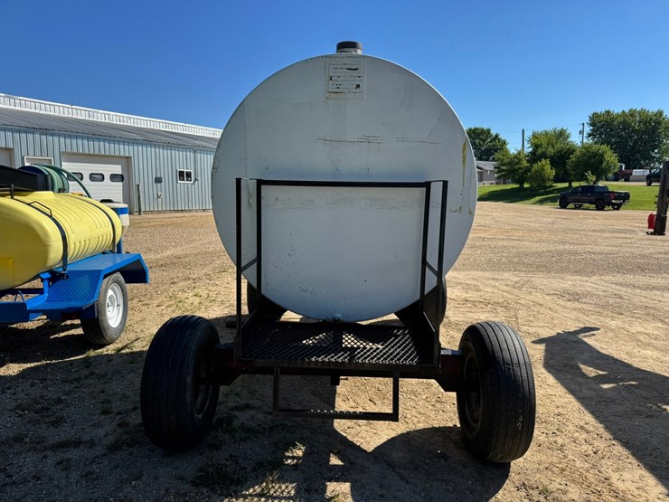 #1889-•-derson-mfg.-inc.-1000-gal-towable-fuel-tank-w/pump-image-3