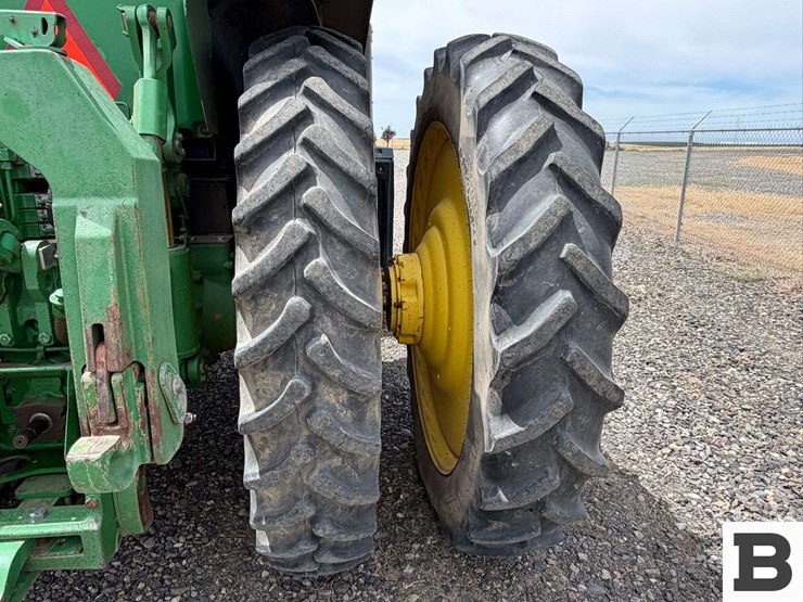 2014-john-deere-8345r-image-35