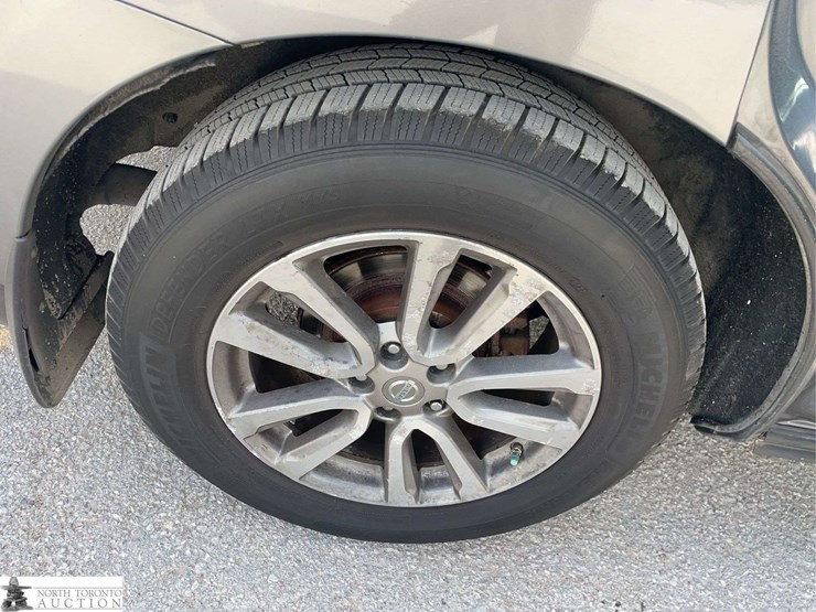 2015-nissan-pathfinder-image-23