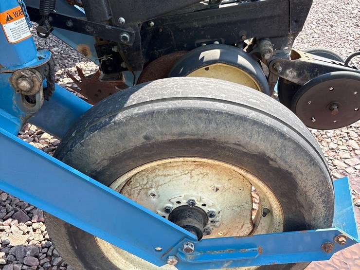 kinze-2210-image-16