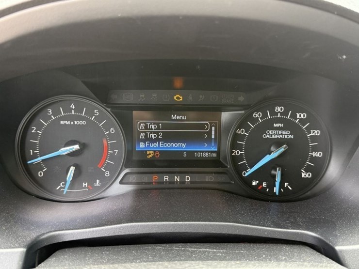 2019-ford-explorer-image-27