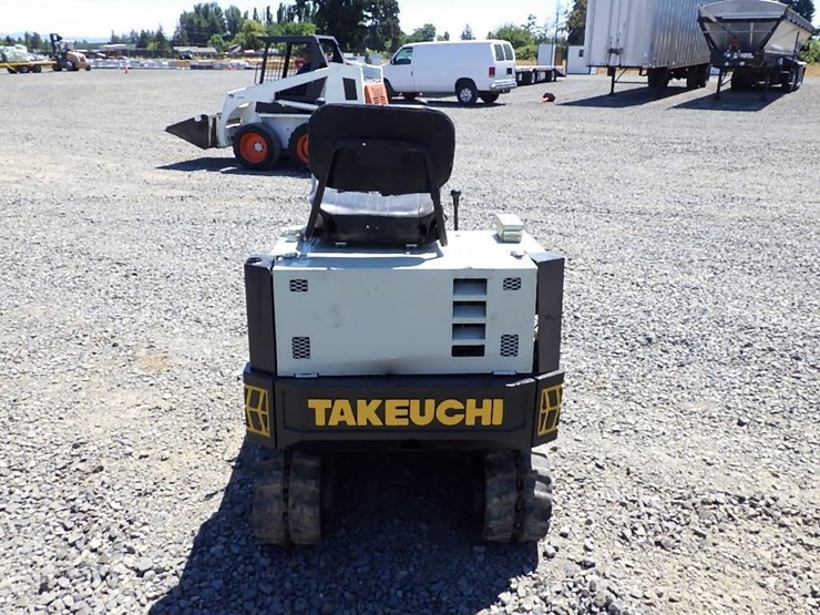 takeuchi-tb080-image-6