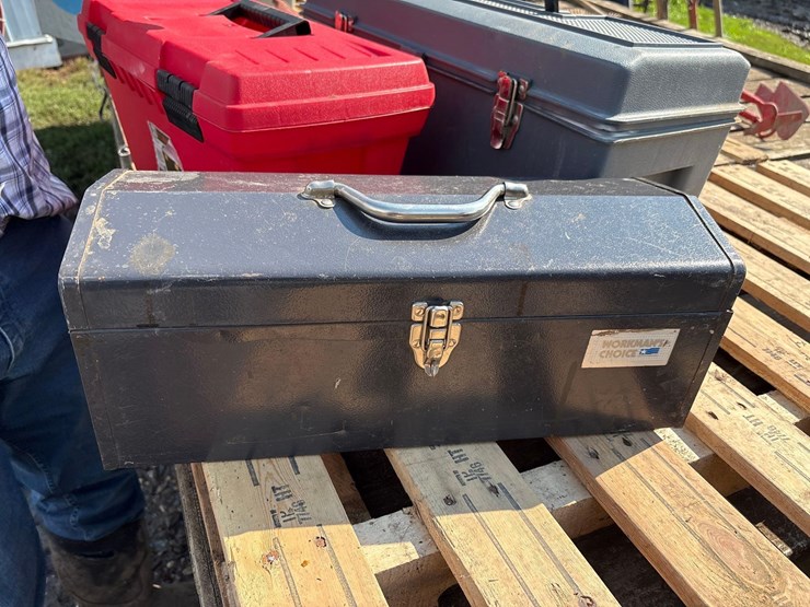 2---metal-tool-boxes-image-3
