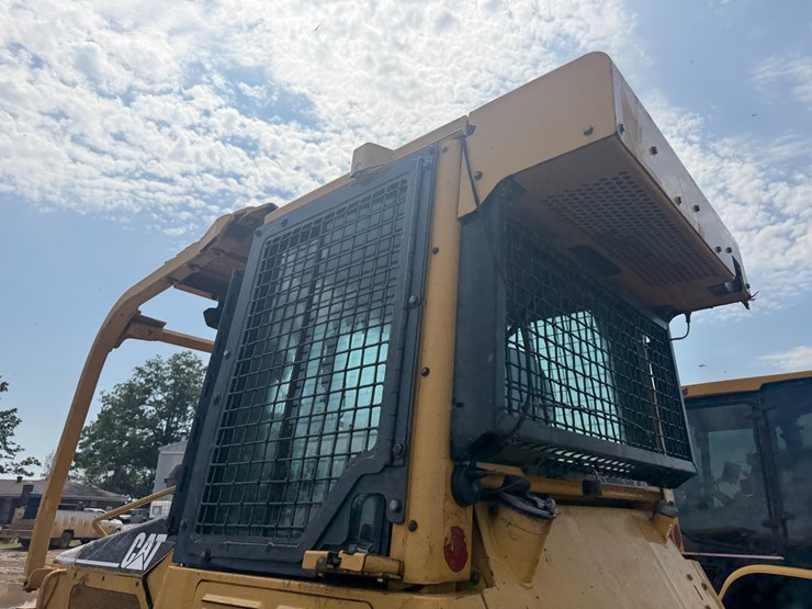 2005-caterpillar-d5g-image-30