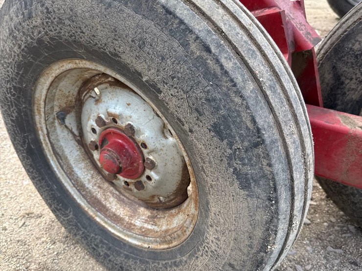 case-ih-4600-image-63