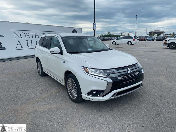 2022-mitsubishi-outlander-image-3