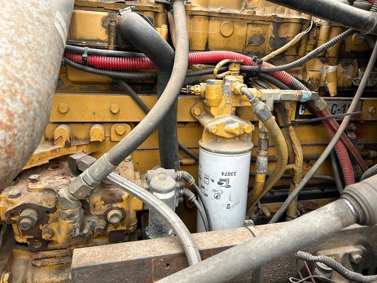 2003-freightliner-fl112-image-92
