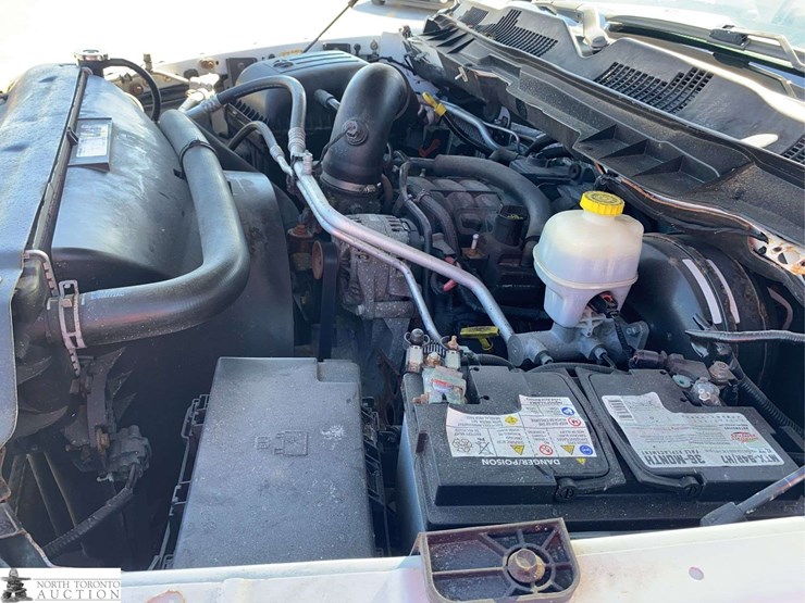 2016-dodge-1500-image-36