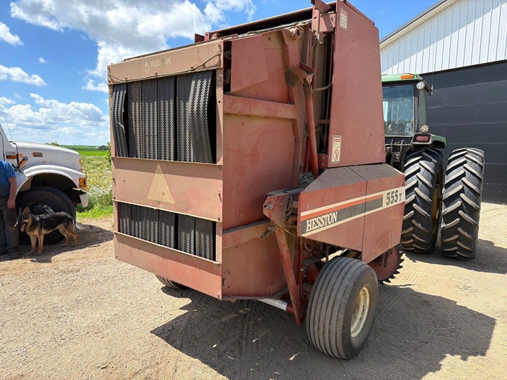 hesston-555t-image-3