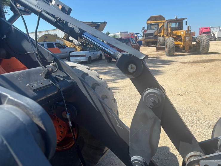 2013-doosan-dl250tc-image-88