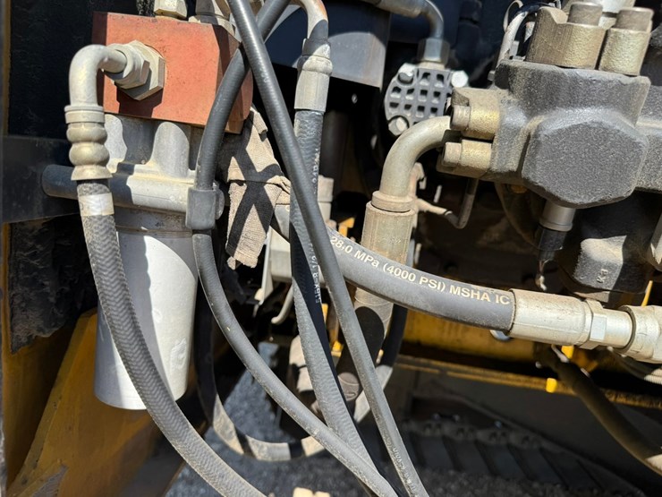 deere-230-lc-image-78