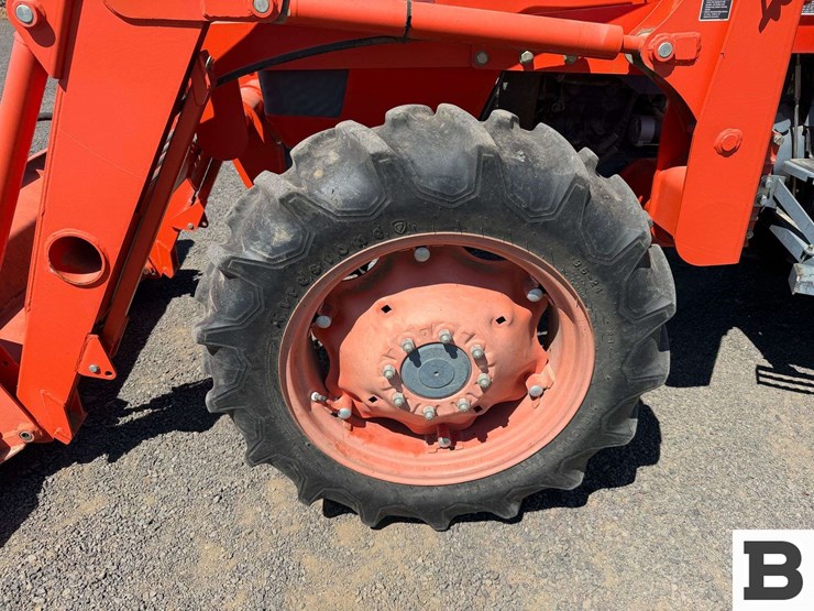 kubota-m6800-image-15