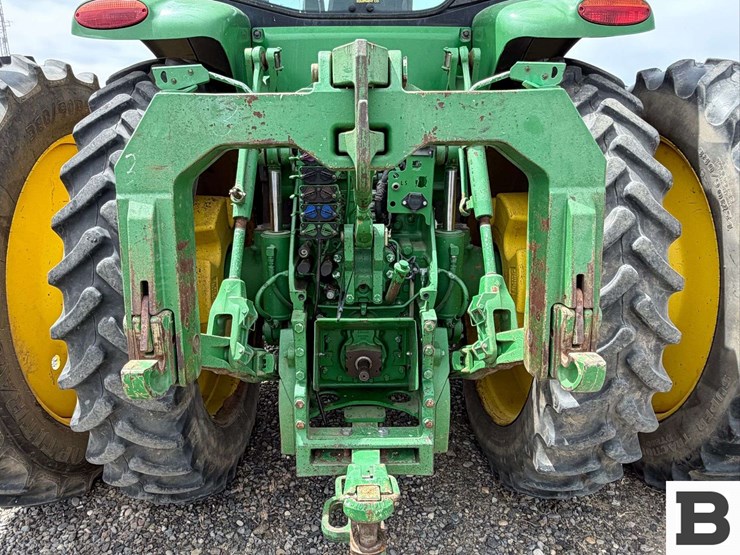 2014-john-deere-8345r-image-33