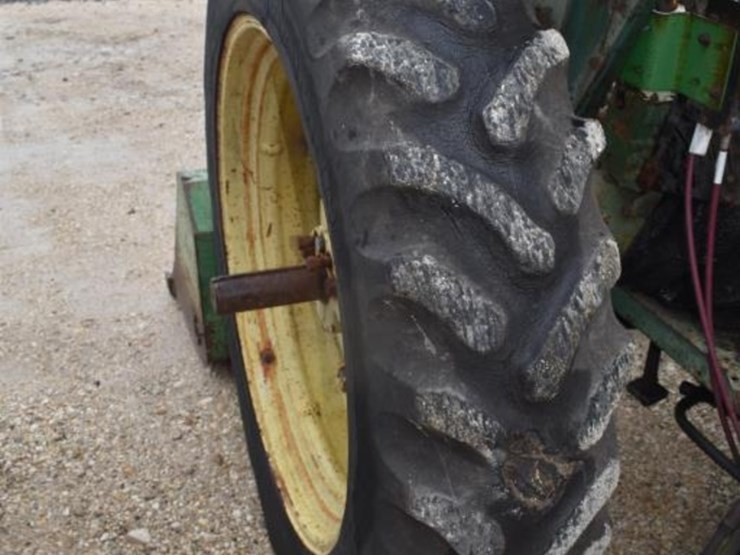 john-deere-2630-image-8