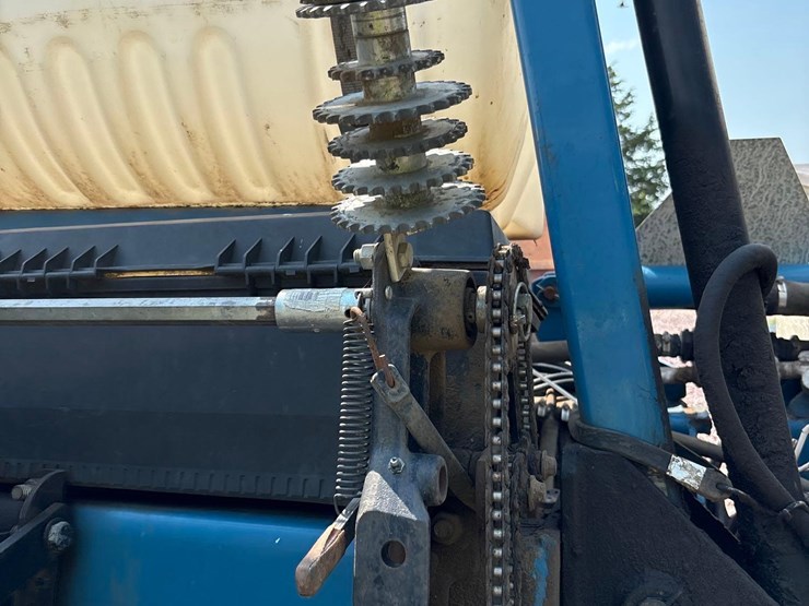 kinze-2210-image-40