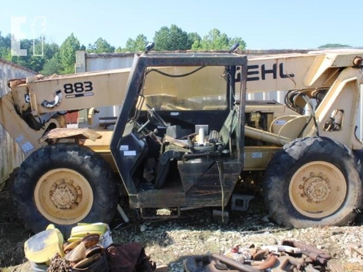 gehl-883-image-1