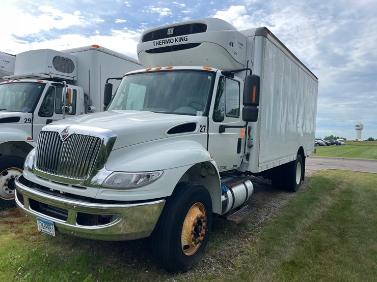 2016-international-durastar-4400-image-1