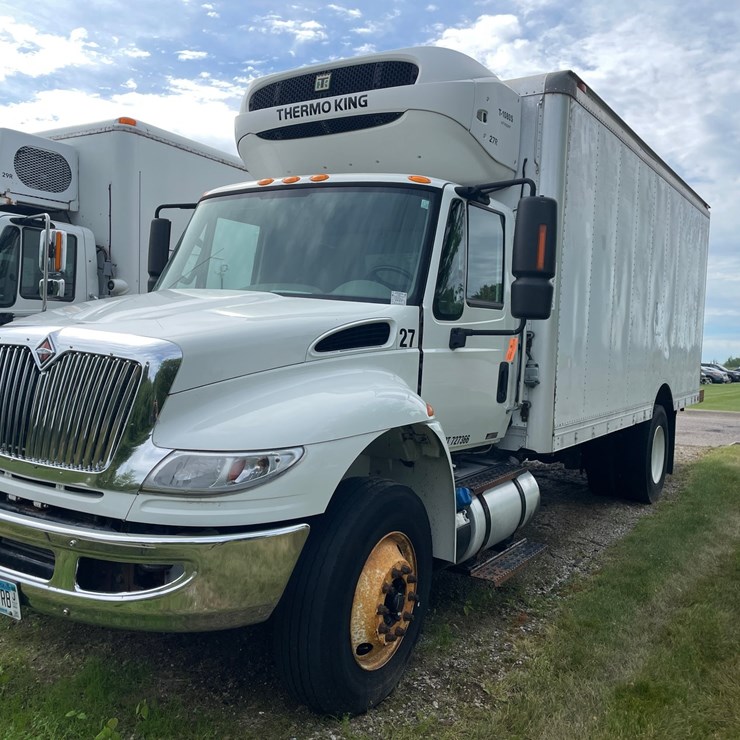 2016 INTERNATIONAL DURASTAR 4400
