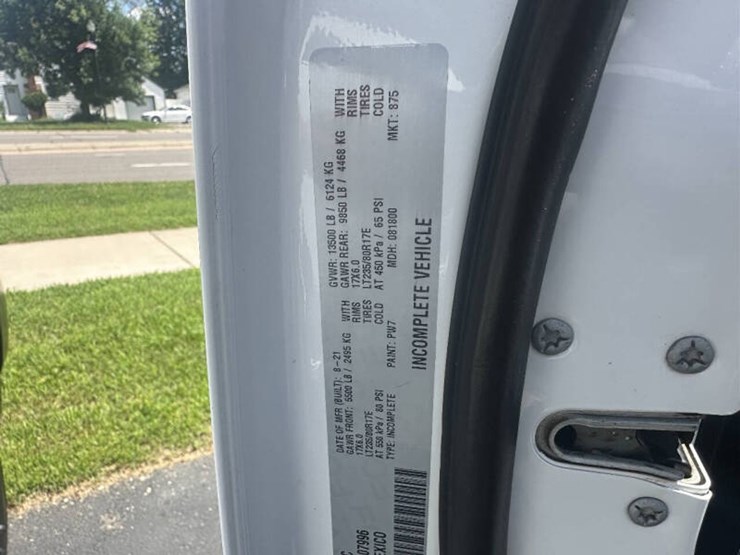 2022-dodge-3500-image-19