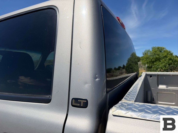 2002-chevrolet-silverado-2500hd-image-21