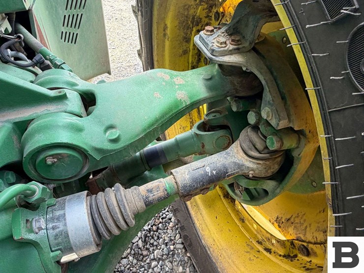 2014-john-deere-8345r-image-37