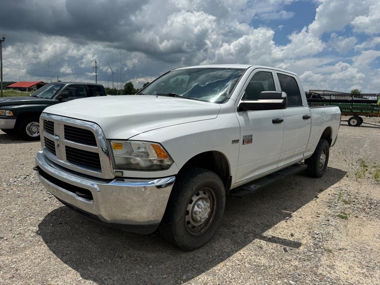 2012-dodge-ram-2500-image-1