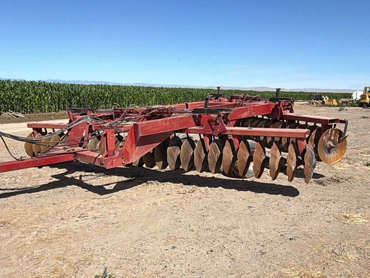 case-ih-770-image-35