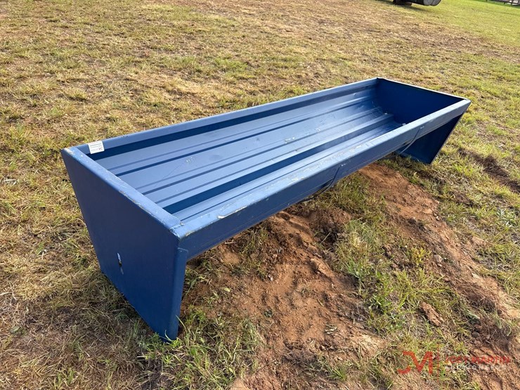 new-90"-x-28"-metal-feed-trough-image-2