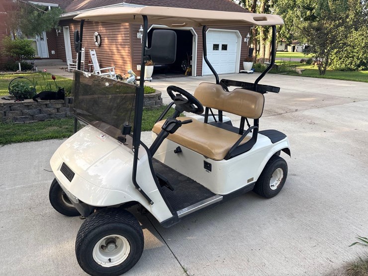 2003-ez-go-gas-golf-cart-image-4