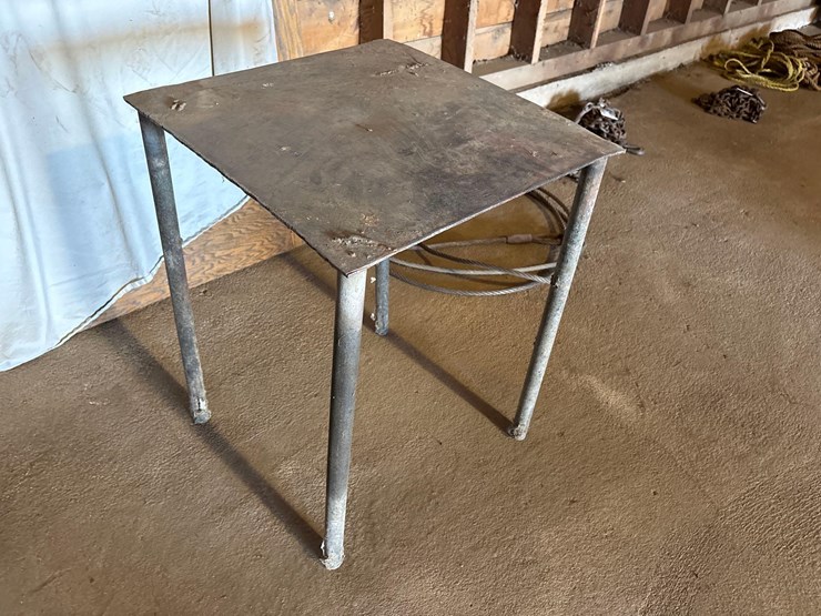 22”-x-21”-welding-table-image-1