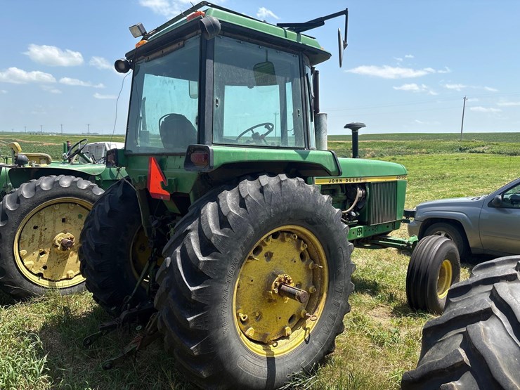 john-deere-4030-image-3